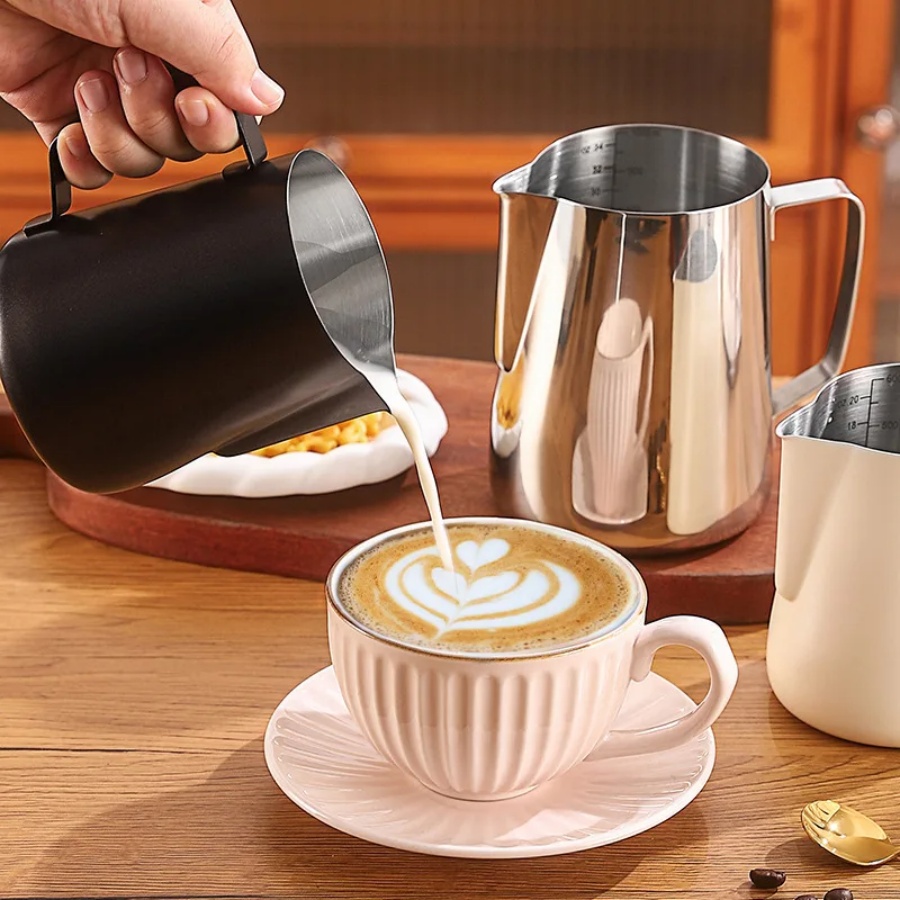 Coffee Milk Frothing Pitcher J - Milk Steaming Pitcher のレビューと価格