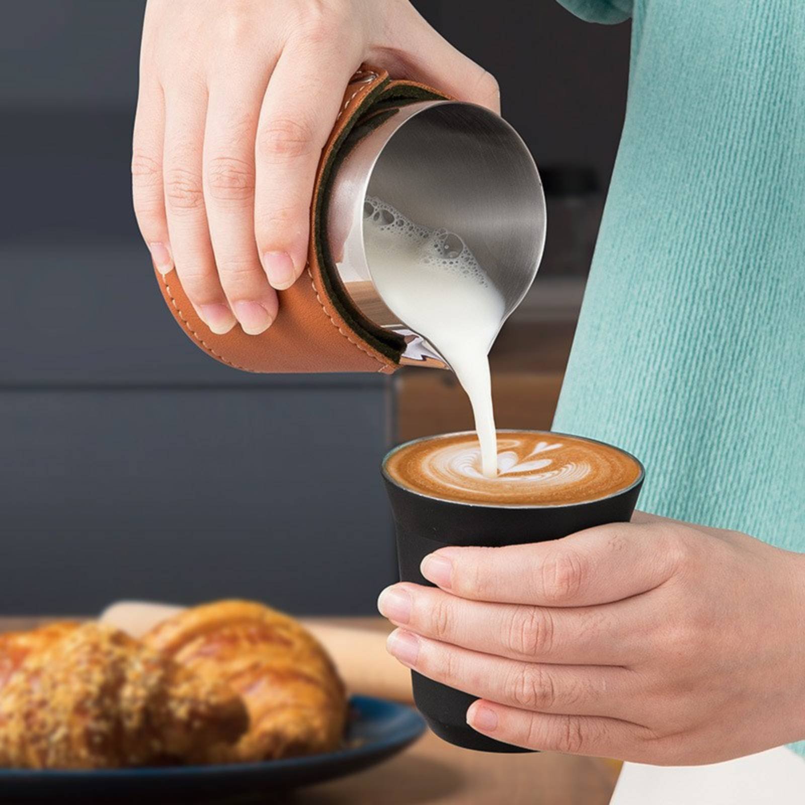 Latte Art Pitcher Heat Resista - Milk Steaming Pitcher のレビューと価格